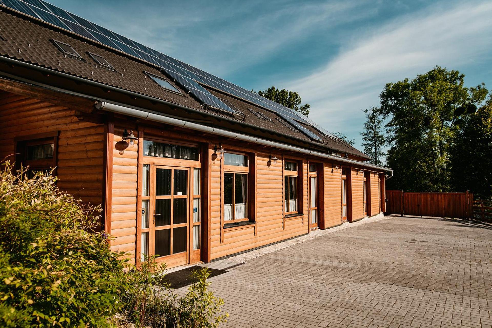 Kakukk Vendeglo Panzio Bed & Breakfast Bánd Eksteriør bilde